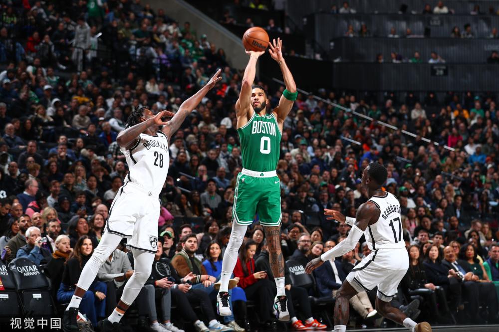 促使他们在 促使他们在