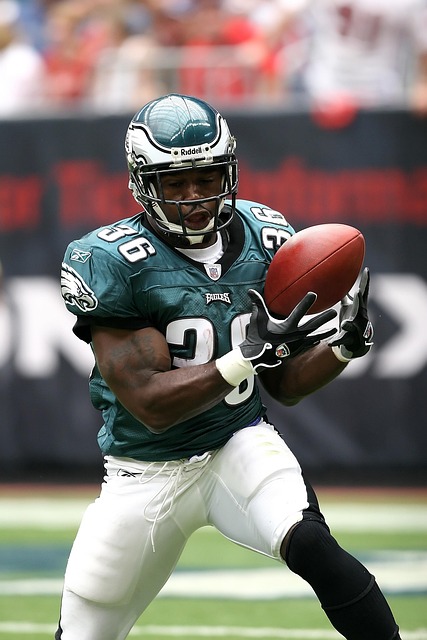 受到许多俱 受到许多俱